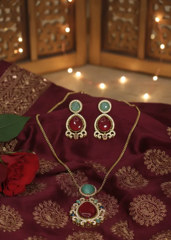 Pink_&_Green_Brass_Necklace_Set_For_Women